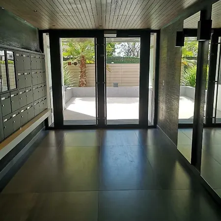 Bay Side - Juan Les Pins אנטיב